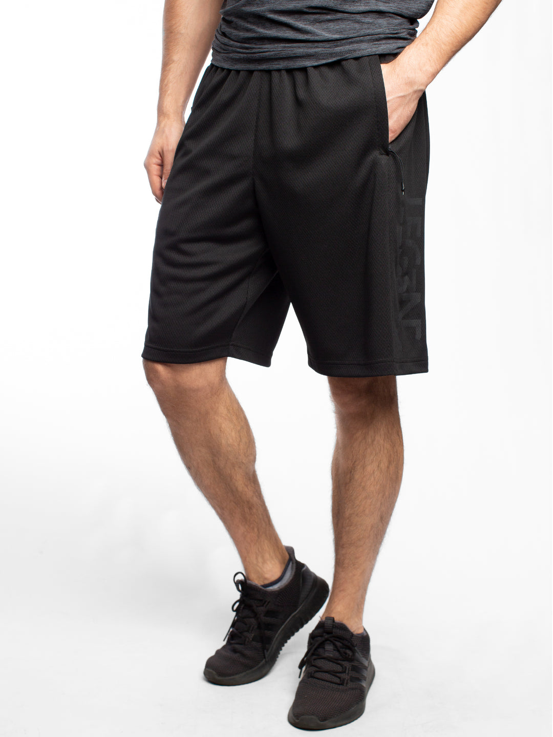 最終値下げ　On court shorts XL 未使用 Women's Court Shorts | Black | On United States